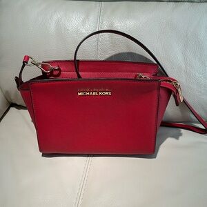 Micheal Kors cross body bag leather